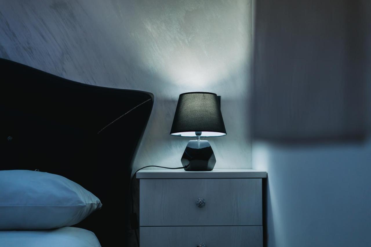 Dl Luxury B&B เนเปิลส์ ภายนอก รูปภาพ