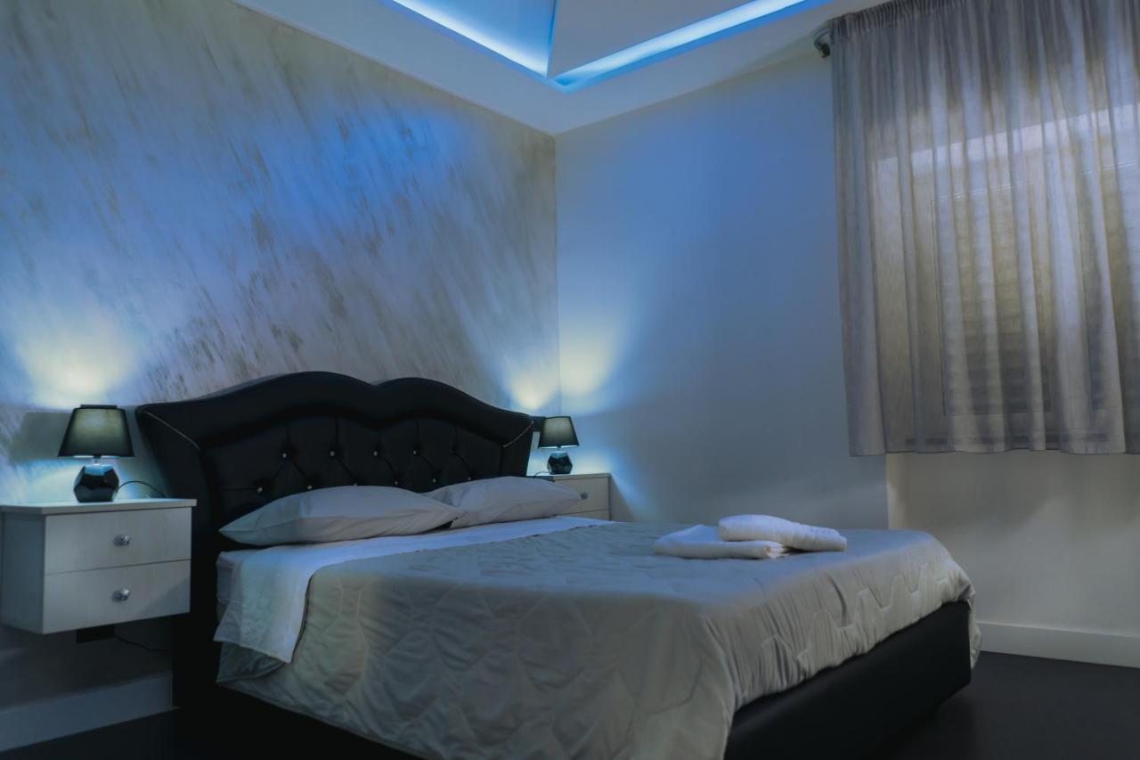 Dl Luxury B&B เนเปิลส์ ภายนอก รูปภาพ