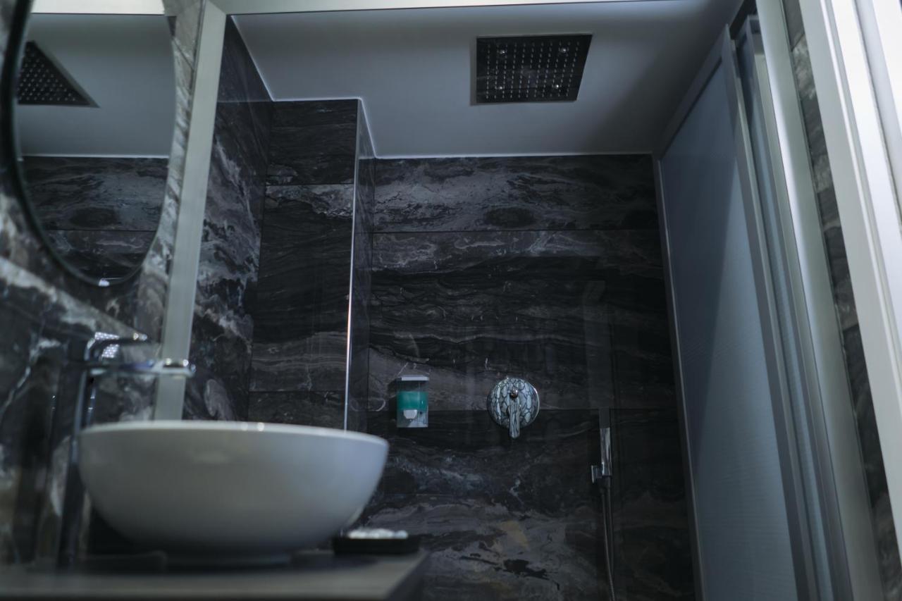 Dl Luxury B&B เนเปิลส์ ภายนอก รูปภาพ