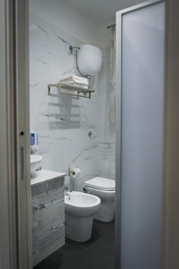 Dl Luxury B&B เนเปิลส์ ห้อง รูปภาพ